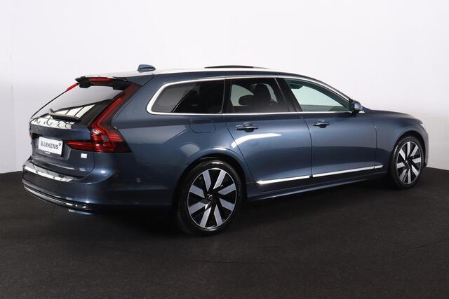 Volvo V90 T6 Recharge AWD Core Bright - LONG RANGE - Panorama/schuifdak - IntelliSafe Assist & Surround - Harman/Kardon audio - Adaptieve LED koplampen - Parkeercamera achter - Verwarmde voorstoelen, stuur & achterbank - Parkeersensoren voor & achter - Elektr. bedi