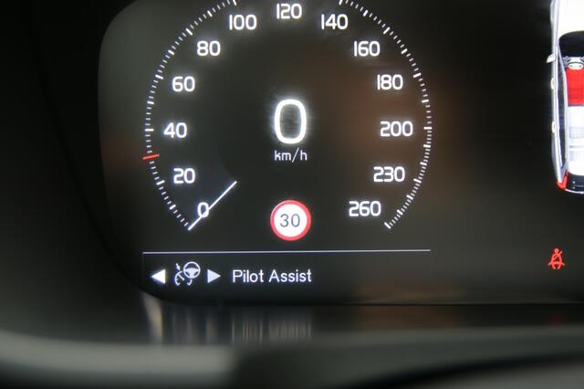 Volvo V90 2.0 T6 AWD/Pilot assist/360 camera/Dode hoek detectie