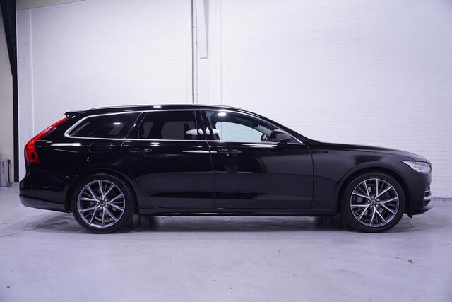 Volvo V90 2.0 T8 AWD Momentum Navi Stuur- en stoelverwarming Led koplampen Adaptive cruise 2100 kg trekgewicht
