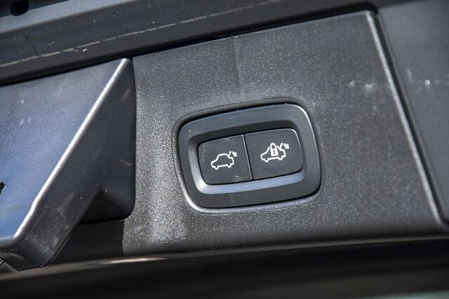 Volvo V90 2.0 D4 R-DESIGN / TREKHAAK