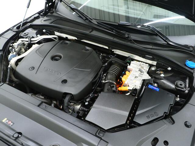 Volvo V90 2.0 T8 AWD Inscription | Panoramadak | Trekhaak | Bowers & Wilkins | 360 | Pilot Assist | Head Up