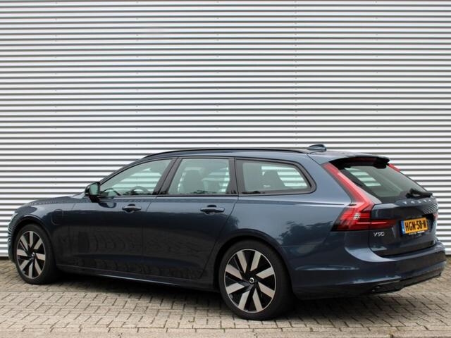 Volvo V90 T6 Plug-in hybrid AWD Ultimate Dark Automaat / Panoramadak / 360 graden camera / Volvo Alarm / Massagefunctie voorstoelen / 20" velgen