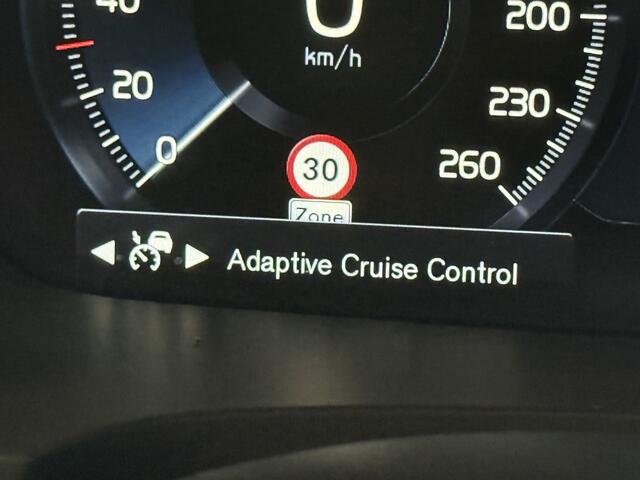 Volvo V90 2.0 T4 Business Luxury+