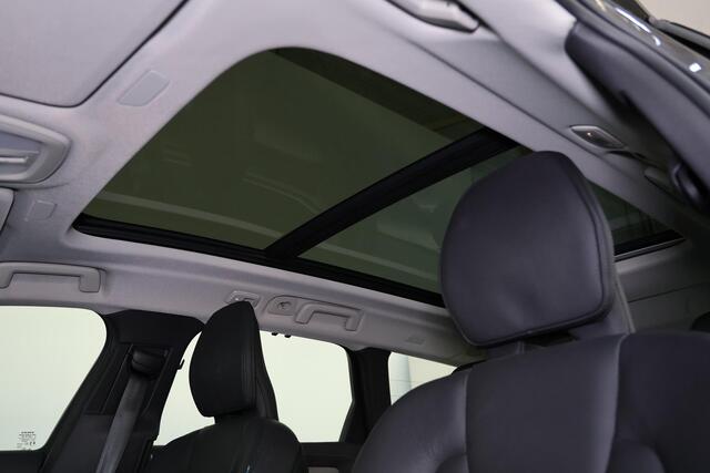 Volvo V90 T8 Recharge AWD Ultra Dark - Panorama/schuifdak - IntelliSafe Assist & Surround - 360º Camera - Harman/Kardon audio - Adaptieve LED koplampen - Verwarmde voorstoelen, stuur & achterbank - Parkeersensoren voor & achter - Elektr. bedienb. voorstoelen met ge