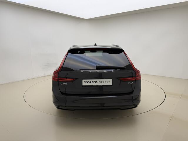 Volvo V90 T6 350pk AWD Plus Dark / 360 Camera / Full-LED / El. Trekhaak / Getint glas / El. Stoelen / Harman&Kardon Audio / 19'' / ACC / BLIS / Stoel + Stuurw. Verwarming /