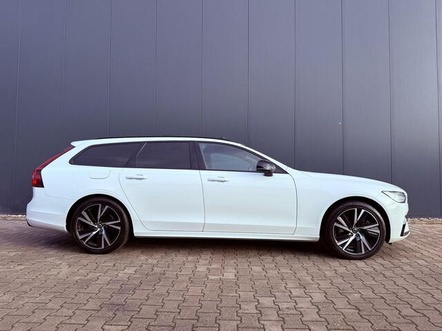 Volvo V90 2.0 T8 AWD R-Design luchtvering / B&W / Pano / HUD