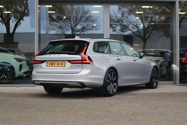 Volvo V90 2.0 T8 Plug-in hybrid AWD Ultra Dark | Head-up Display| Gelaagde zijruiten| 360* Camera| Semi-elektrisch inklapbare trekhaak|