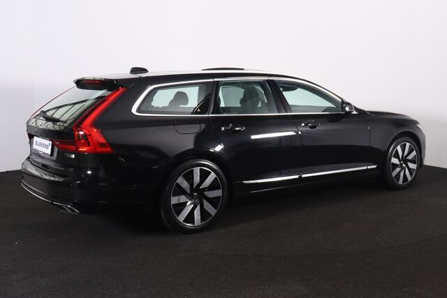 Volvo V90 T5 Inscription - Intellisafe Assist & Surround - Panoramadak - Parkeerverwarming - Head-up display - Geventileerd Nappa leder - Massage voorstoelen - Achteruitrijcamera - DAB - Full LED koplampen - 19' wielen - Park Assist Pilot