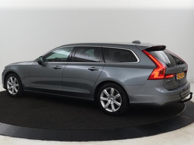 Volvo V90 2.0 D3 Momentum | Leder | Trekhaak | Stoelverwarming | Adaptive cruise | Carplay | Navigatie | Digital Cockpit | Full LED | Parkeerhulp | Climate control