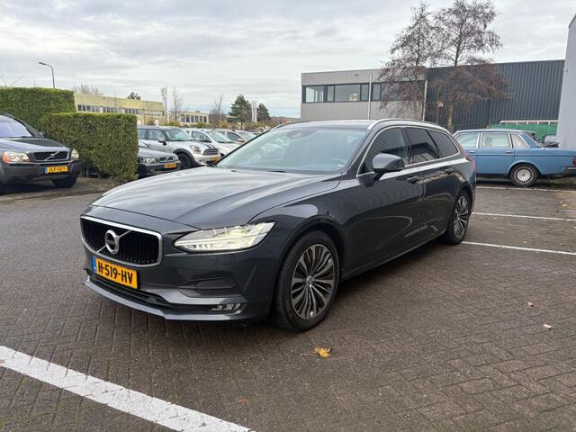 Volvo V90 2.0 T4 Momenrum Pro Pano I Trekhaak I All-in prijs!
