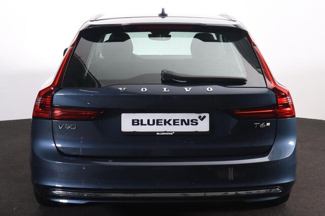 Volvo V90 T6 Recharge AWD Plus Bright - IntelliSafe Assist & Surround - 360º Camera - Harman/Kardon audio - Adaptieve LED koplampen - Verwarmde voorstoelen & stuur - Parkeersensoren voor & achter - Elektr. bedienb. voorstoelen met geheugen - 19' LMV