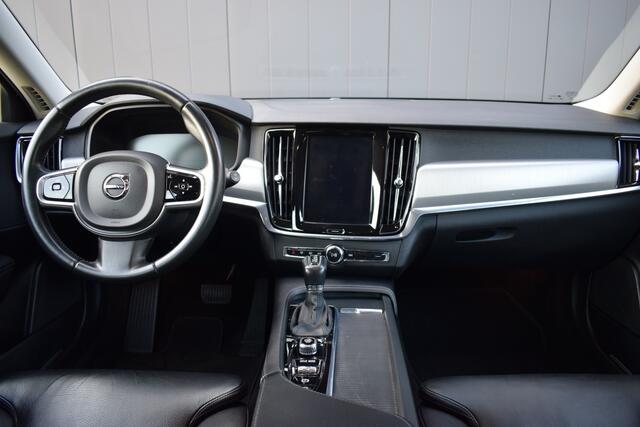 Volvo V90 2.0 T5 Automaat Momentum LED | Zwart Leder | Carplay | Camera | Trekhaak | Dealer Onderhouden!!