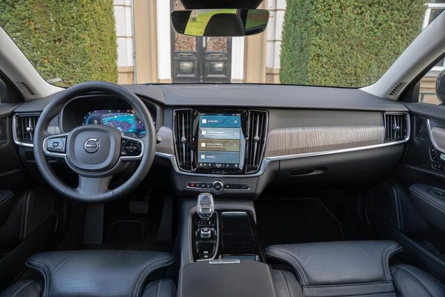 Volvo V90 2.0 T8 Plug-in hybrid AWD Ultimate Dark 455 PK TREKHAAK | PANO | MASSAGE | 360 CAM | STOELVENTILATIE