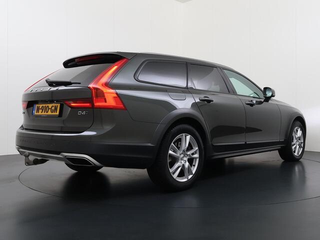 Volvo V90 Cross Country 2.0 D4 Pro Trekhaak/Panodak/Head-Up etc.