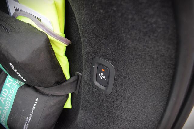 Volvo V90 2.0 T6 AWD Inscription PANO|ACC|TREKHAAK|STOEL+STW