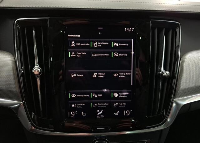 Volvo V90 2.0 T4 Inscription | Stoelventilatie | Stoelmassage | Nappaleder | Trekhaak | Head-up Display | Panoramadak | Harman Kardon Audio | Koplampen Adaptief | Keyless Entry | Navigatie | Parkeerverwarming