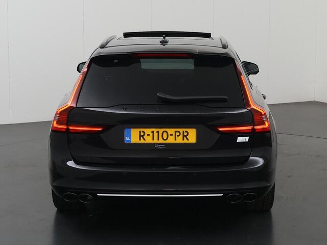 Volvo V90 2.0 T8 Plug-in hybrid AWD Ultimate Dark | Luchtvering | Panoramadak | SOH 96% | Trekhaak | Massage stoelen | Apple Carplay/Android Auto | HUD | Harman/Kardon |