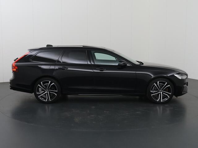 Volvo V90 2.0 T8 Plug-in hybrid AWD Ultimate Dark | Luchtvering | Panoramadak | SOH 96% | Trekhaak | Massage stoelen | Apple Carplay/Android Auto | HUD | Harman/Kardon |