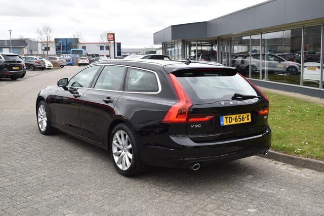 Volvo V90 T4 190PK Automaat Momentum | ACC | BLIS | Leder | Stuurverwarming | Elektr. stoel | Stoelverwarming