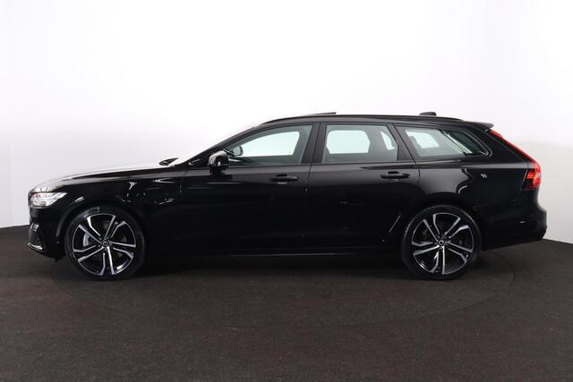 Volvo V90 T8 Recharge AWD Ultra Dark - Luchtvering - Panorama/schuifdak - IntelliSafe Assist & Surround - 360º Camera - Bowers & Wilkins audio - Adaptieve LED koplampen - Verwarmde voorstoelen, stuur & achterbank - Parkeersensoren voor & achter - Elektr. bedienb. v