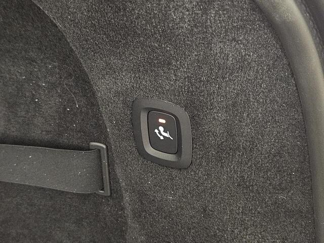 Volvo V90 2.0 T8 Plug-in hybrid AWD Ultra Dark | Gelaagd glas | Trekhaak | Luchtvering | Bowers & Wilkins | Massage | Stoel Koeling | 360° Camera | Adaptieve cruise | Stoel/stuur verwarming |