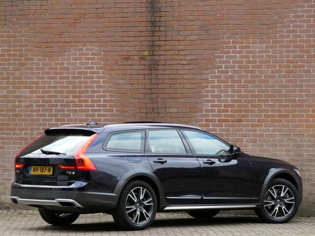 Volvo V90 Cross Country 2.0 T5 Pro Panoramadak / Head-up display / Parkeer camera