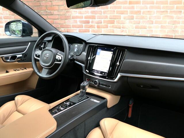 Volvo V90 Cross Country 2.0 T5 Pro Panoramadak / Head-up display / Parkeer camera