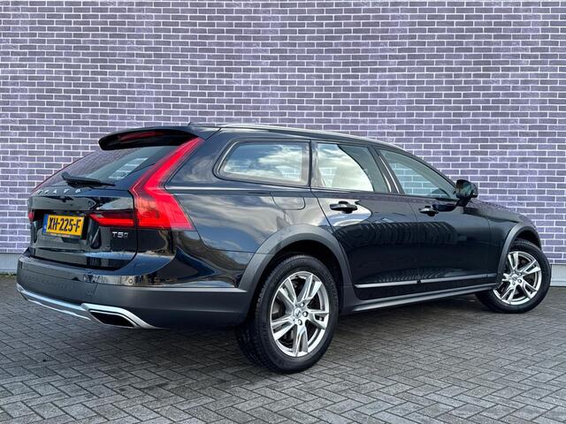Volvo V90 Cross Country 2.0 T5 | AWD | BLIS | Adaptieve Cruise Control | Leder | Stoelverwarming | Parkeer Camera | Keyless Entry | Dimmende Spiegels |