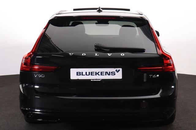 Volvo V90 T6 Recharge AWD Plus Dark - Panorama/schuifdak - IntelliSafe Assist & Surround - 360º Camera - Harman Kardon audio - Verwarmde voorstoelen, stuur & achterbank - Parkeersensoren voor & achter - Elektr. bedienb. voorstoelen met geheugen - Head up display - 
