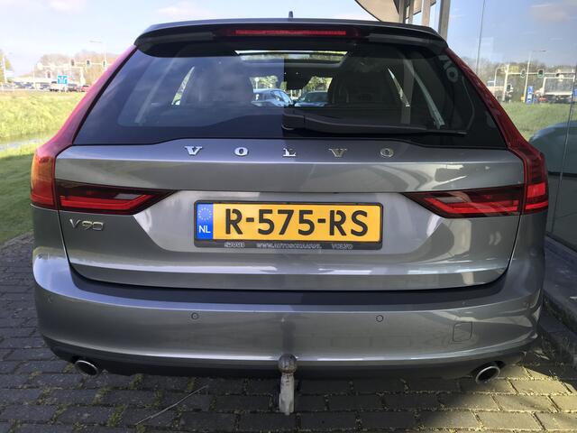 Volvo V90 2.0 D4 Momentum Intro Line Automaat | Rijklaar incl garantie | EURO6 Panoramadak Verwarmbaar voorruit Trekhaak