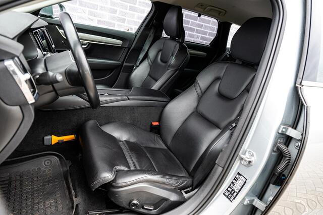 Volvo V90 2.0 T4 Momentum | Trekhaak | Adaptieve Cruise Control | Leer | Scandinavian Line | Standkachel | BLIS | Keyless | CarPlay |