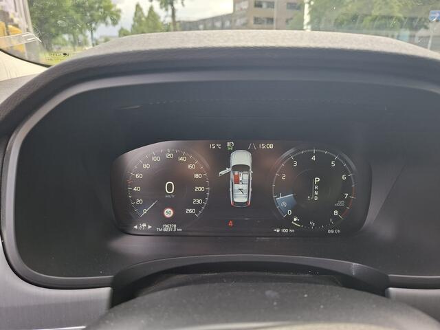 Volvo V90 2.0 T4 Momentum DEALER ONDERHOUDEN ZEER NETJES