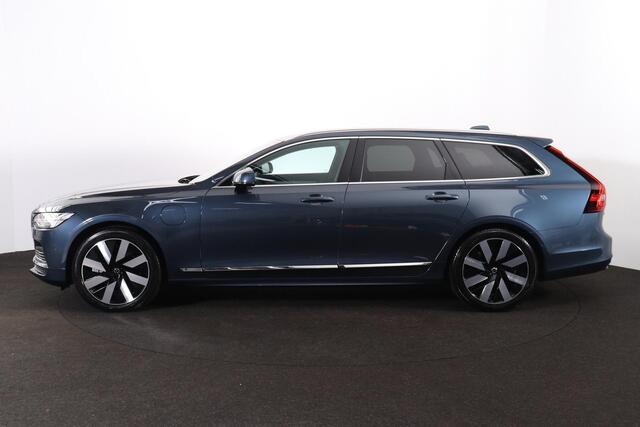 Volvo V90 T6 Recharge AWD Plus Bright - IntelliSafe Assist & Surround - 360º Camera - Harman/Kardon audio - Adaptieve LED koplampen - Verwarmde voorstoelen, stuur & achterbank - Parkeersensoren voor & achter - Elektr. bedienb. voorstoelen met geheugen - Extra getin