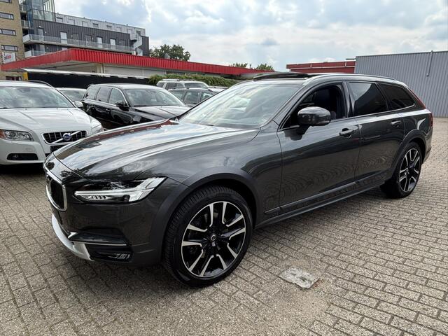 Volvo V90 Cross Country 2.0 T6 AWD Pro B&W HeadUp Massage Pano 360 DAB