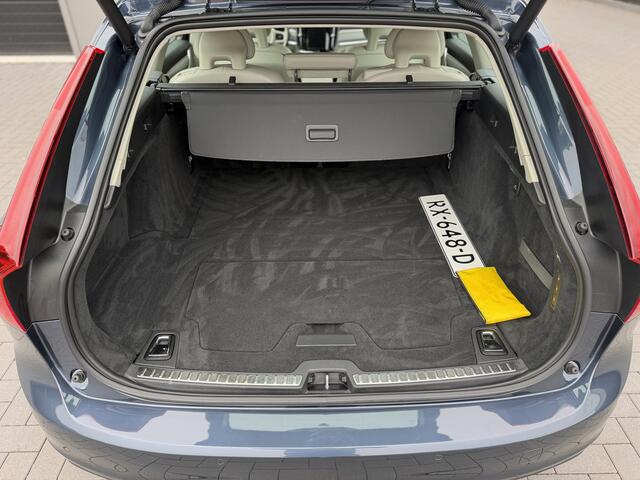 Volvo V90 2.0 T5 90th Anniversary Edition | Leder | Keyless | Adaptive Cruise | Wegkl. Trekhaak