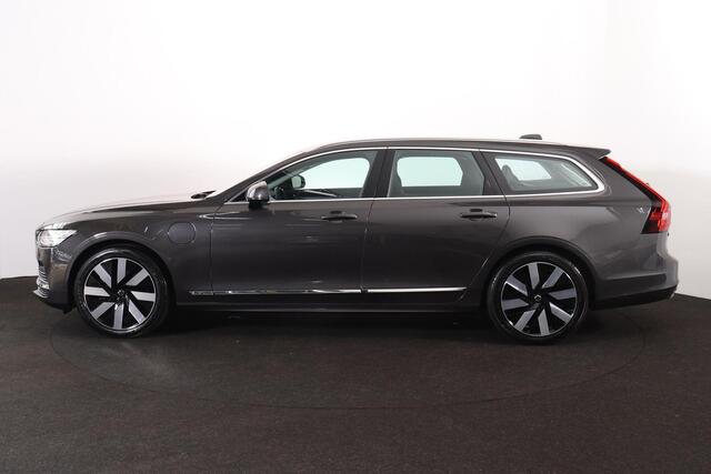 Volvo V90 T6 Recharge AWD Plus Bright - IntelliSafe Assist & Surround - 360º Camera - Harman/Kardon audio - Adaptieve LED koplampen - Verwarmde voorstoelen & stuur - Parkeersensoren voor & achter - Elektr. bedienb. voorstoelen met geheugen - 19' LMV