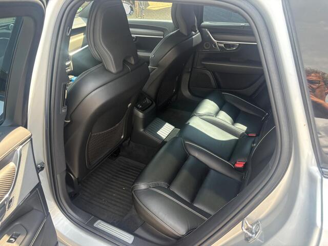 Volvo V90 2.0 T8 AWD R-Design | 360º Camera | Luchtvering | Stoel/stuur verwarming | Power seats | Memory | Trekhaak | Panoramadak | Adaptieve cruise | Carbon inleg | Keyless entry/start | Bowers & Wilkens | DAB | BLIS |