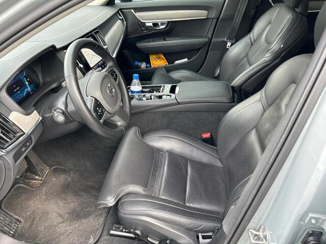 Volvo V90 2.0 T6 Plug-in Hybrid AWD Plus Dark | PHEV | Trekhaak | Luchtvering | Panoramadak | Harman Kardon Audio | Nappaleder | Stoelventilatie | Achteruitrijcamera | Parkeersensoren | Keyless Entry | Elektrische Achterklep | Elektrisch Verstelbare Voorstoelen | Stoelverwarming voor en achter | Google Navigatie | Apple Carplay | Android Auto