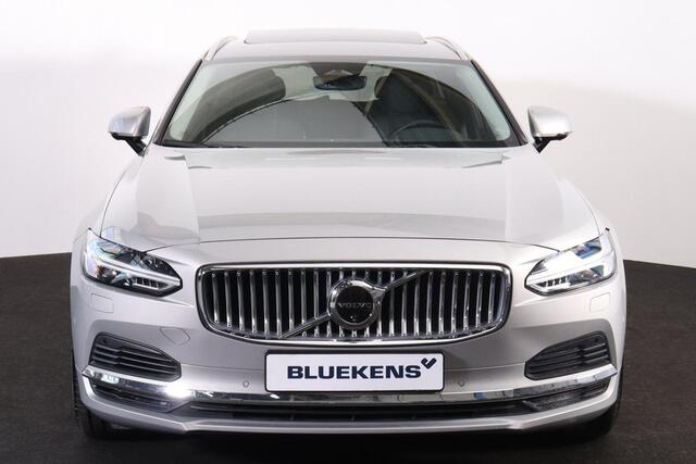 Volvo V90 T6 Recharge AWD Plus Bright - Panorama/schuifdak - IntelliSafe Assist & Surround - 360º Camera - Harman Kardon audio - Adaptieve LED koplampen - Verwarmde voorstoelen, stuur & achterbank - Parkeersensoren voor & achter - Elektr. bedienb. voorstoelen met geheugen - Draadloze tel. lader - Extra getint glas - Inklapbare trekhaak - 19' LMV