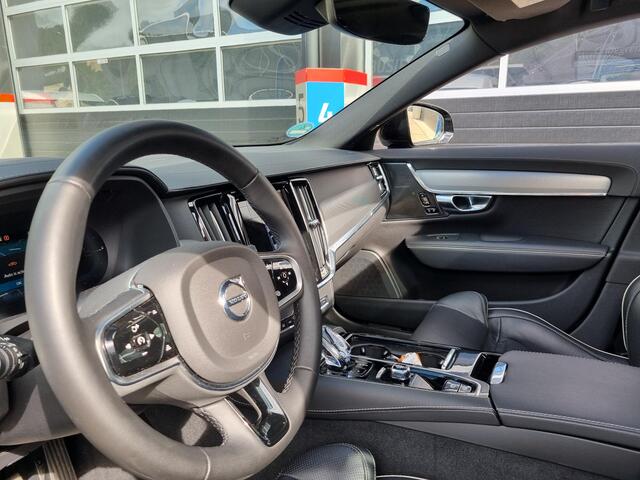 Volvo V90 2.0 T6 Plug-in hybrid AWD Ultra Dark LEER / PANORAMADAK / 19 INCH / HEAD-UP DISPLAY