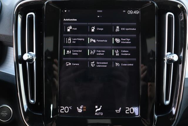 Volvo XC40 T4 Recharge Core Bright - IntelliSafe Assist - Parkeercamera achter - Verwarmde voorstoelen & stuur - Parkeersensoren voor & achter - Draadloze tel. lader - High Performance audio - Elektr. inklapbare trekhaak - 18' LMV