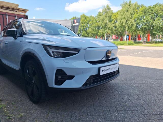 Volvo XC40 Extended Range Ultimate 82 kWh / Elektrisch verstelb. stoelen met geheugen / ACC / LMV 20'' / Apple Carplay/Android Auto /