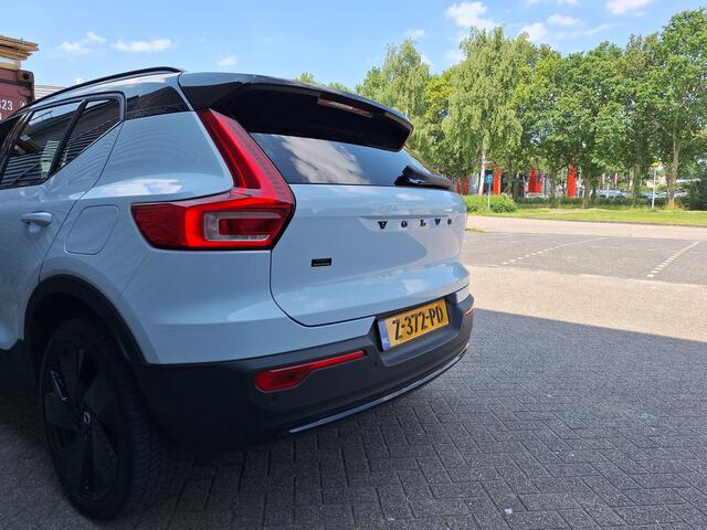 Volvo XC40 Extended Range Ultimate 82 kWh / Elektrisch verstelb. stoelen met geheugen / ACC / LMV 20'' / Apple Carplay/Android Auto /