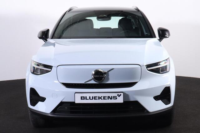 Volvo XC40 Single Motor Extended Range Plus 82 kWh - IntelliSafe Assist & Surround - Verwarmde voorstoelen & stuur - Parkeersensoren voor & achter - Warmtepomp - Draadloze tel. lader - Elektr. inklapbare trekhaak - 19' LMV