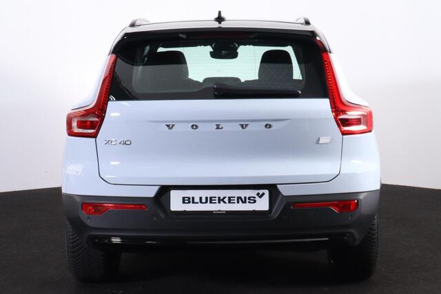 Volvo XC40 Single Motor Extended Range Plus 82 kWh - IntelliSafe Assist & Surround - Verwarmde voorstoelen & stuur - Parkeersensoren voor & achter - Warmtepomp - Draadloze tel. lader - Elektr. inklapbare trekhaak - 19' LMV
