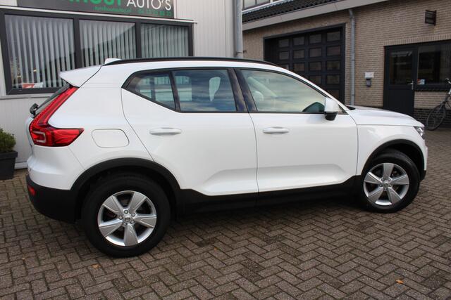Volvo XC40 1.5 T2 Momentum AUTOMAAT | NL auto | elektr.trekhaak