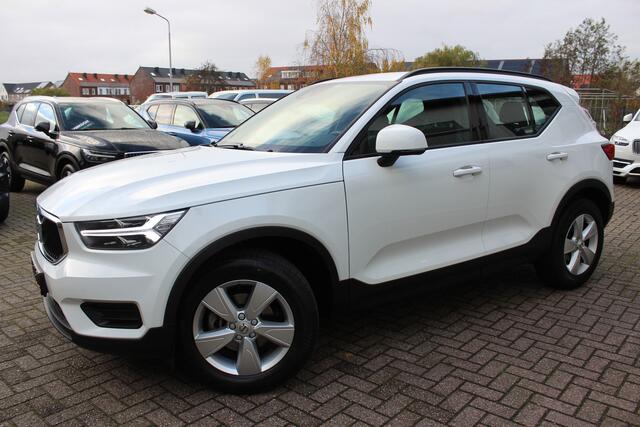 Volvo XC40 1.5 T2 Momentum AUTOMAAT | NL auto | elektr.trekhaak