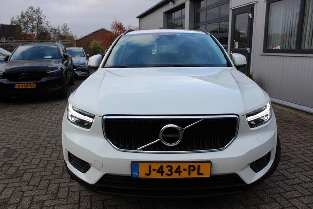 Volvo XC40 1.5 T2 Momentum AUTOMAAT | NL auto | elektr.trekhaak