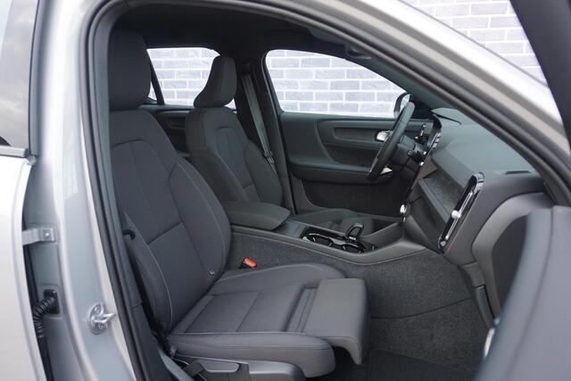 Volvo XC40 Recharge Extended Range Core | VOORRAADKORTING | Voorraadauto | Warmtepomp | Stoel- en stuurverwarming | Google Maps