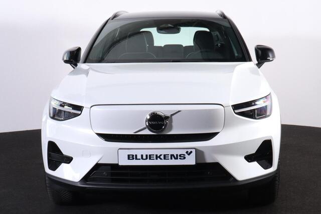 Volvo XC40 Single Motor Extended Range Plus 82 kWh - Intellisafe Assist& Surround - Parkeercamera achter - Verwarmde voorstoelen & stuur - Parkeersensoren voor & achter - 19' LMV - Keyless - Elektr. bedienbare achterklep - Warmtepomp - Google Maps